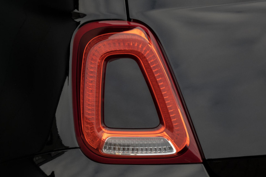 Fiat 500 1.0 Hybrid Rockstar | PANORAMADAK | CRUISE CONTROL | APPLE CARPLAY/ANDROID AUTO