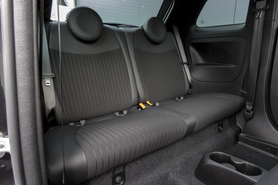 Fiat 500 1.0 Hybrid Rockstar | PANORAMADAK | CRUISE CONTROL | APPLE CARPLAY/ANDROID AUTO