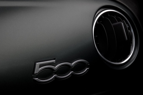 Fiat 500 1.0 Hybrid Rockstar | PANORAMADAK | CRUISE CONTROL | APPLE CARPLAY/ANDROID AUTO