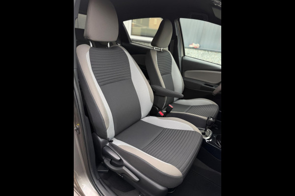 Toyota Yaris 1.5 Hybrid Selection CarPlay Camera