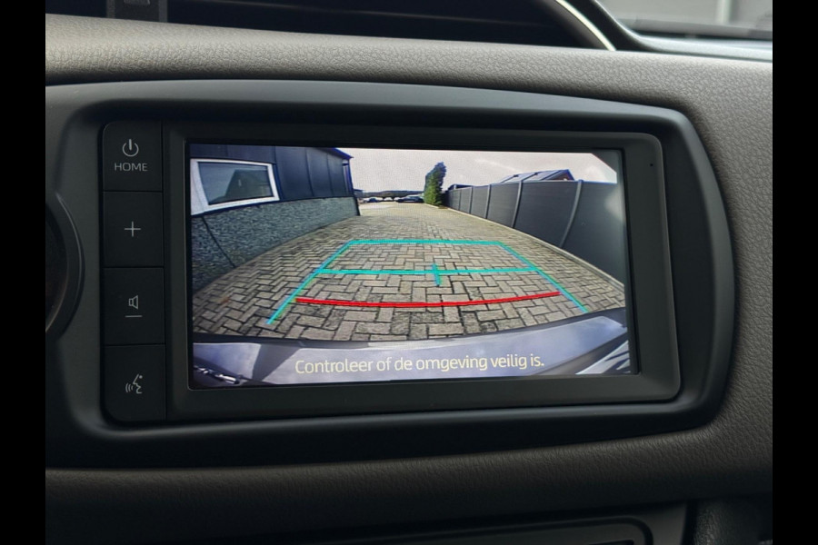 Toyota Yaris 1.5 Hybrid Selection CarPlay Camera