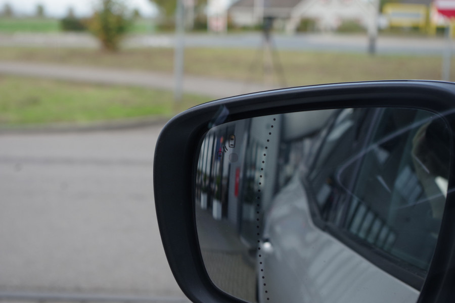 Renault Grand Scénic 1.2 TCe 130 PK Bose 7p, Panoramadak, Trekhaak, LED, Keyless, Camera,