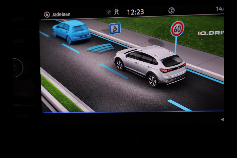 Volkswagen Taigo 1.0 TSI R-Line Edition 116 pk Automaat (DSG) | Verlengde garantie | Navigatie | Parkeersensoren | Achteruitrijcamera | Adaptieve cruise control | Black Style pakket | R-Line |