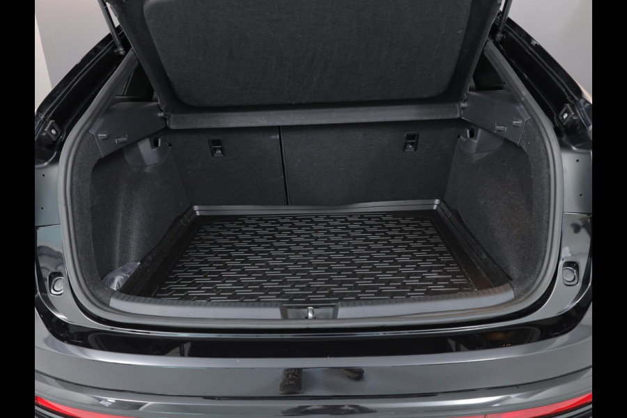 Volkswagen Taigo 1.0 TSI R-Line Edition 116 pk Automaat (DSG) | Verlengde garantie | Navigatie | Parkeersensoren | Achteruitrijcamera | Adaptieve cruise control | Black Style pakket | R-Line |