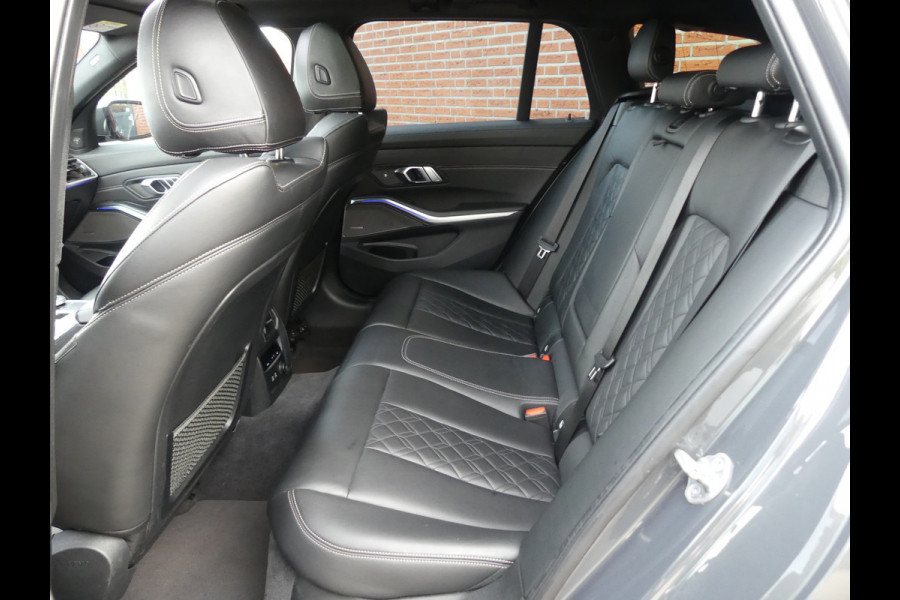BMW 3 Serie Touring 330i Touring M Pakket Panoramadak/Camera/LED/LEER