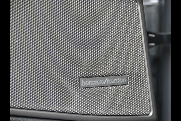 BMW 3 Serie Touring 330i Touring M Pakket Panoramadak/Camera/LED/LEER