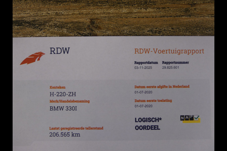 BMW 3 Serie Touring 330i Touring M Pakket Panoramadak/Camera/LED/LEER