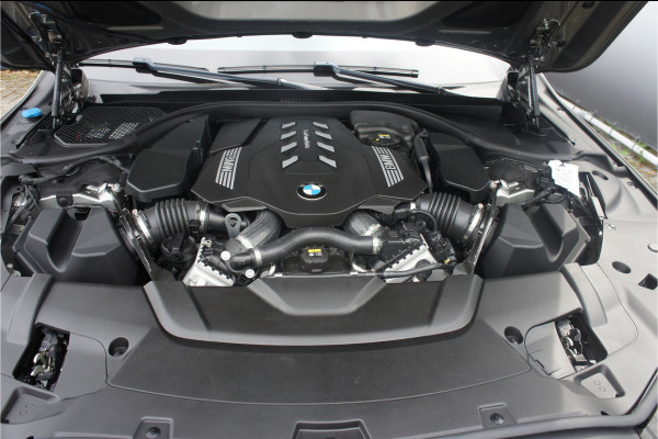 BMW 7 Serie 750i xDrive High Executive