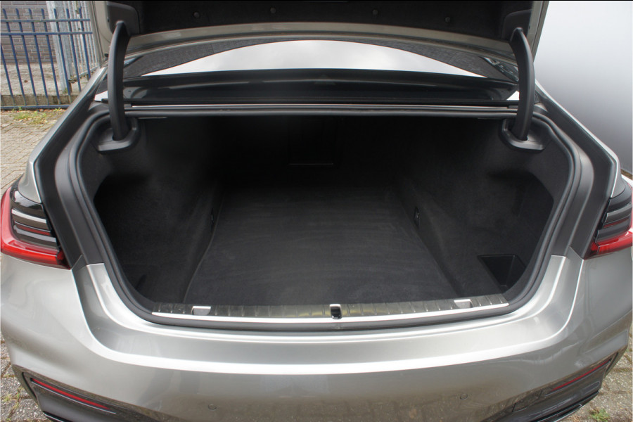 BMW 7 Serie 750i xDrive High Executive