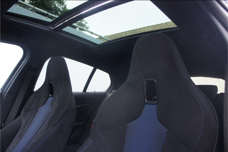 BMW 1-serie M135i xDrive High Executive Panoramadak, Head up