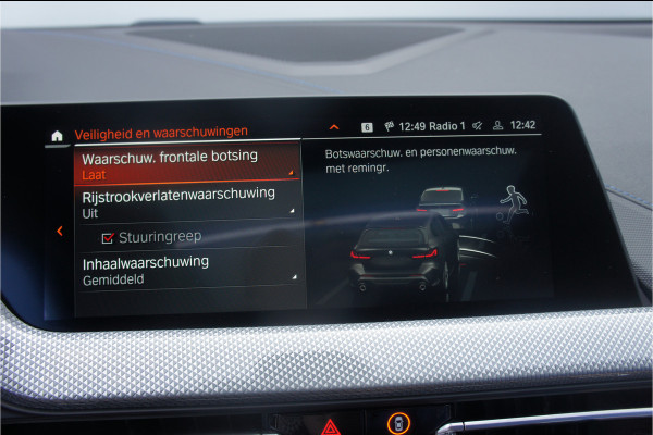 BMW 1-serie M135i xDrive High Executive Panoramadak, Head up