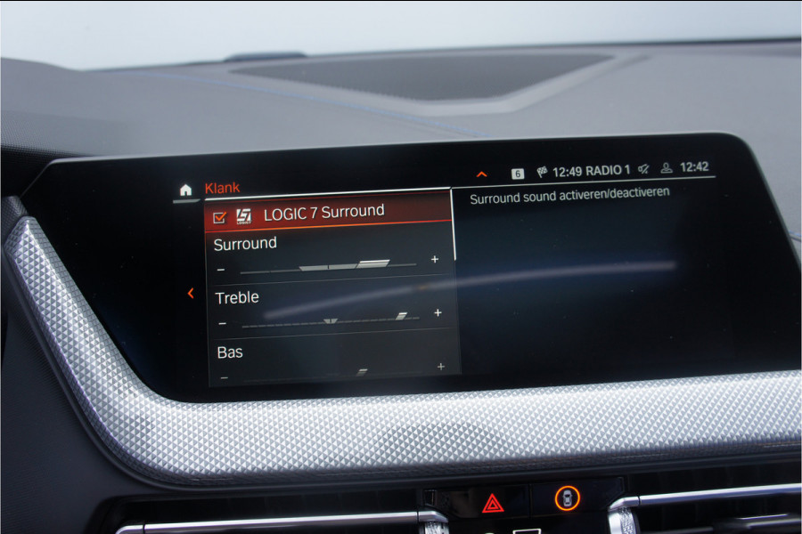 BMW 1-serie M135i xDrive High Executive Panoramadak, Head up