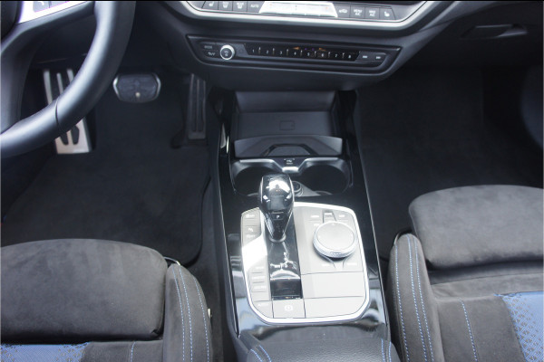 BMW 1-serie M135i xDrive High Executive Panoramadak, Head up