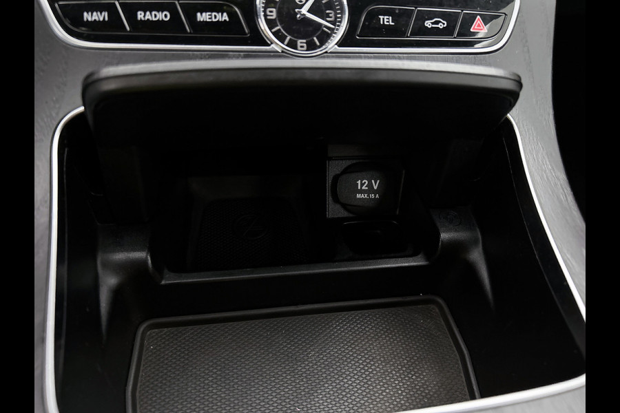 Mercedes-Benz E-Klasse Coupé 200 AMG-Edition 1 (Perfect onderH, Panorama, Camera, Navi, StoelV, PDC V+A, Elektrische Stoelen, Etc)