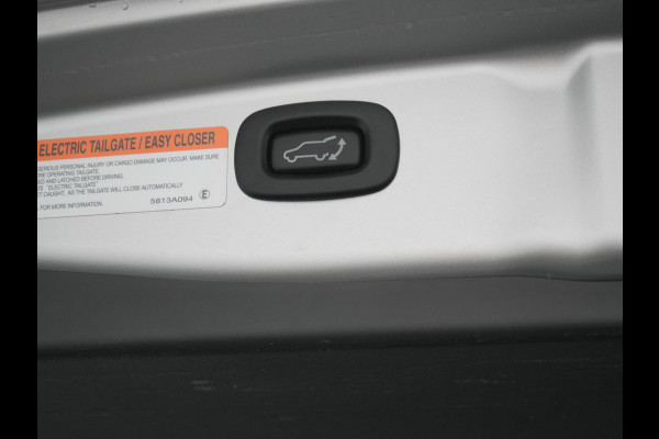 Mitsubishi Outlander 2.4 Intense+ Plug In Hybrid 225pk Dealer O.H. PHEV | Trekhaak Afneembaar | Schuif-/Kanteldak | Camera | Sportstoelen & Stuur Verwarmd | LED Koplampen | Keyless | Apple Carplay | Blis | DAB |