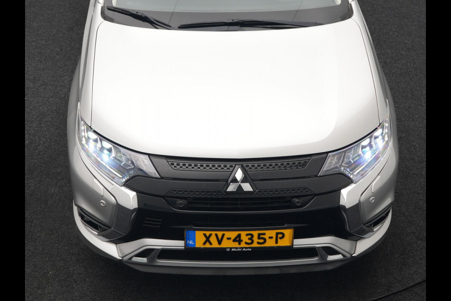 Mitsubishi Outlander 2.4 Intense+ Plug In Hybrid 225pk Dealer O.H. PHEV | Trekhaak Afneembaar | Schuif-/Kanteldak | Camera | Sportstoelen & Stuur Verwarmd | LED Koplampen | Keyless | Apple Carplay | Blis | DAB |