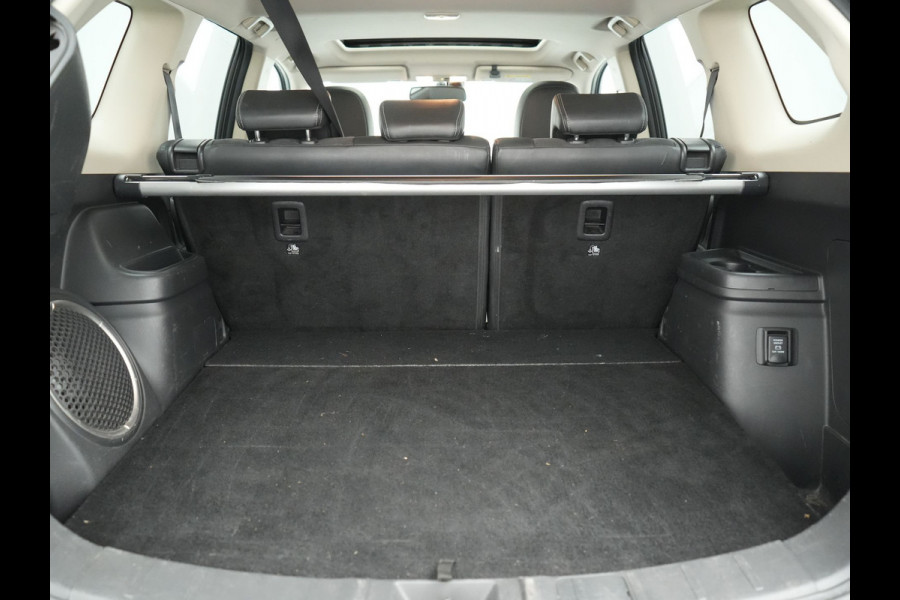 Mitsubishi Outlander 2.4 Intense+ Plug In Hybrid 225pk Dealer O.H. PHEV | Trekhaak Afneembaar | Schuif-/Kanteldak | Camera | Sportstoelen & Stuur Verwarmd | LED Koplampen | Keyless | Apple Carplay | Blis | DAB |