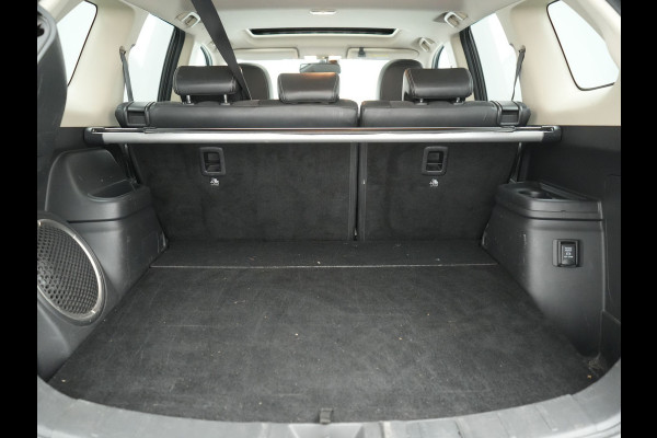 Mitsubishi Outlander 2.4 Intense+ Plug In Hybrid 225pk Dealer O.H. PHEV | Trekhaak Afneembaar | Schuif-/Kanteldak | Camera | Sportstoelen & Stuur Verwarmd | LED Koplampen | Keyless | Apple Carplay | Blis | DAB |