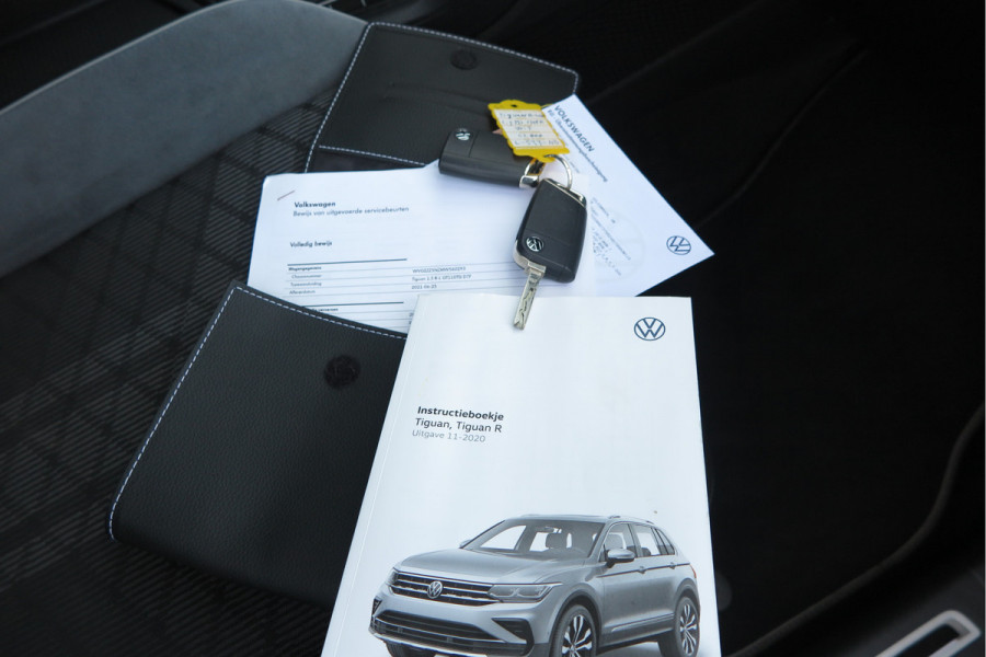 Volkswagen Tiguan 1.5 TSI 150pk DSG 2xR-Line Virtual Cockpit , Trekhaak, Camera , Navi , DAB+ , Carplay , Led verlichting etc.