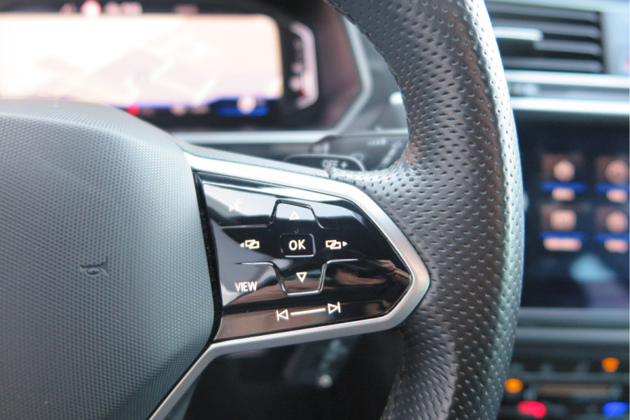 Volkswagen Tiguan 1.5 TSI 150pk DSG 2xR-Line Virtual Cockpit , Trekhaak, Camera , Navi , DAB+ , Carplay , Led verlichting etc.