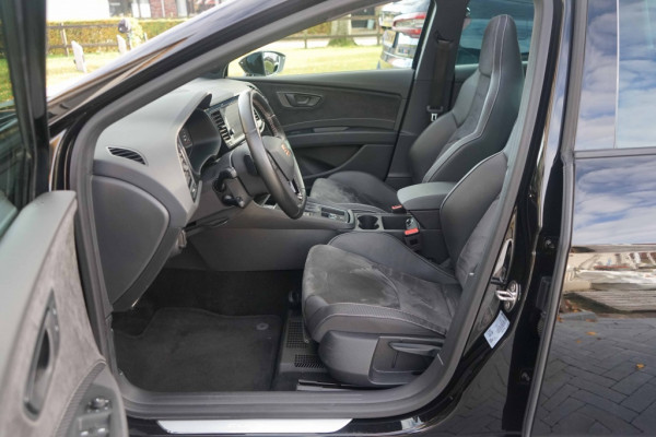 Seat León ST Cupra 300 4Drive Ultimate-edition/Pano/DCC/Schaalstoel/Beats/Sfe