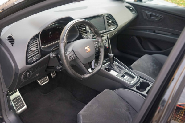 Seat León ST Cupra 300 4Drive Ultimate-edition/Pano/DCC/Schaalstoel/Beats/Sfe