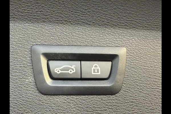 BMW X1 xDrive25e M SPORT | PANORAMA | ELEKTR. STOELEN | HARMAN KARDON | LEDER | 19 INCH LM VELGEN | TREKHAAK |