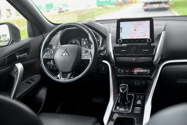 Mitsubishi Eclipse Cross 2.4 PHEV Instyle. Leder, Elek stoelen, HUD, ACC, 360, Carbon, Stuurvw, Trekhaak, Dodeh, CarPlay!