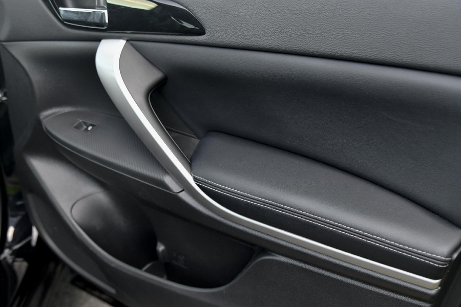 Mitsubishi Eclipse Cross 2.4 PHEV Instyle. Leder, Elek stoelen, HUD, ACC, 360, Carbon, Stuurvw, Trekhaak, Dodeh, CarPlay!