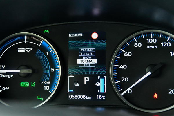 Mitsubishi Eclipse Cross 2.4 PHEV Instyle. Leder, Elek stoelen, HUD, ACC, 360, Carbon, Stuurvw, Trekhaak, Dodeh, CarPlay!