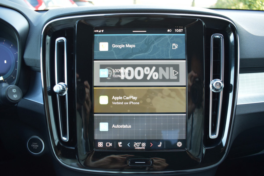 Volvo XC40 B4 211PK Automaat Core | ACC | 20"LMV | Trekhaak | BLIS | All season | Camera | Stoelverwarming | Stuurverwarming |