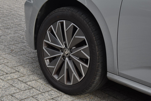 Škoda Kamiq 1.5 TSI ACT Sport Business Lane Stoelvw Virtual