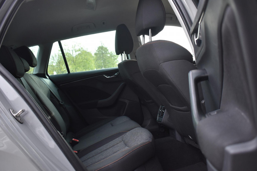 Škoda Kamiq 1.5 TSI ACT Sport Business Lane Stoelvw Virtual