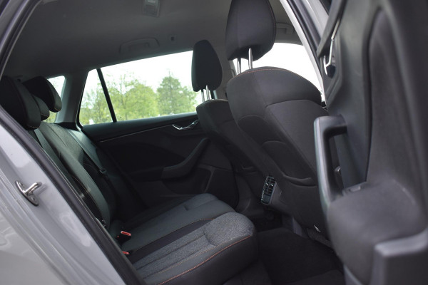 Škoda Kamiq 1.5 TSI ACT Sport Business Lane Stoelvw Virtual