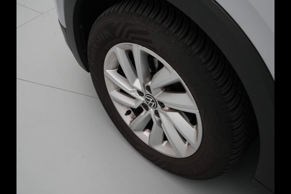 Volkswagen T-Cross 1.0 TSI 95pk Life Navigatie Pdc Clima Acc 38