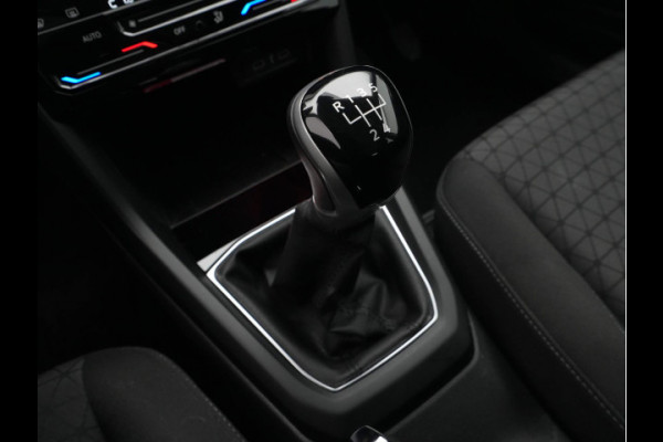 Volkswagen T-Cross 1.0 TSI 95pk Life Navigatie Pdc Clima Acc 38