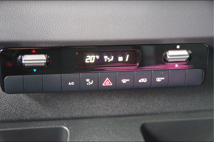 Mercedes-Benz Sprinter 317 1.9 CDI L2H2 AUT. LED, 3.5T TREKHAAK, MBUX 10'', STOELVERWARMING, CAMERA, NAVI, CRUISE, CLIMA, PARKEERSENSOREN, CARPLAY