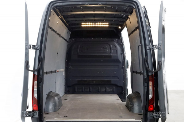 Mercedes-Benz Sprinter 316 CDI 163pk L2H2 LED/Camera/Navi/Trekhaak 2800kg 02-2019