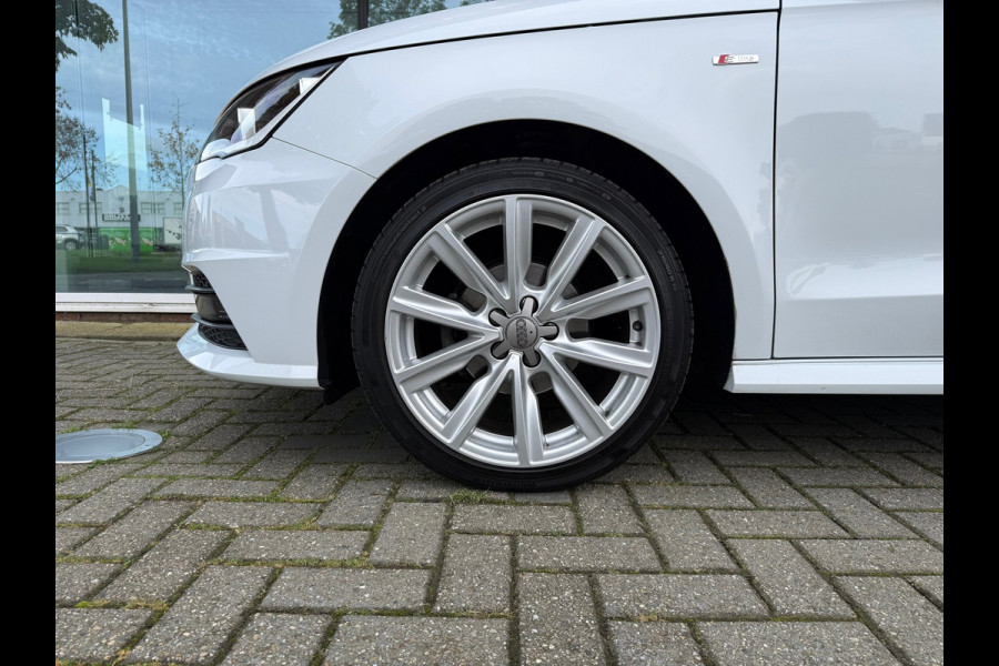 Audi A1 Sportback 1.0 TFSI Adrenalin S Line - Navi - Parkeerhulp - Airco - Org.NL