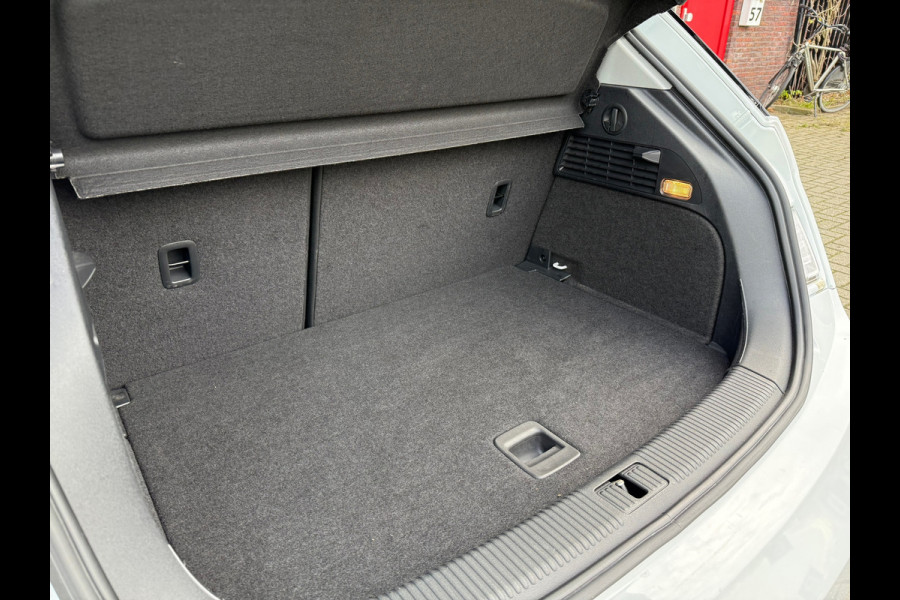 Audi A1 Sportback 1.0 TFSI Adrenalin S Line - Navi - Parkeerhulp - Airco - Org.NL