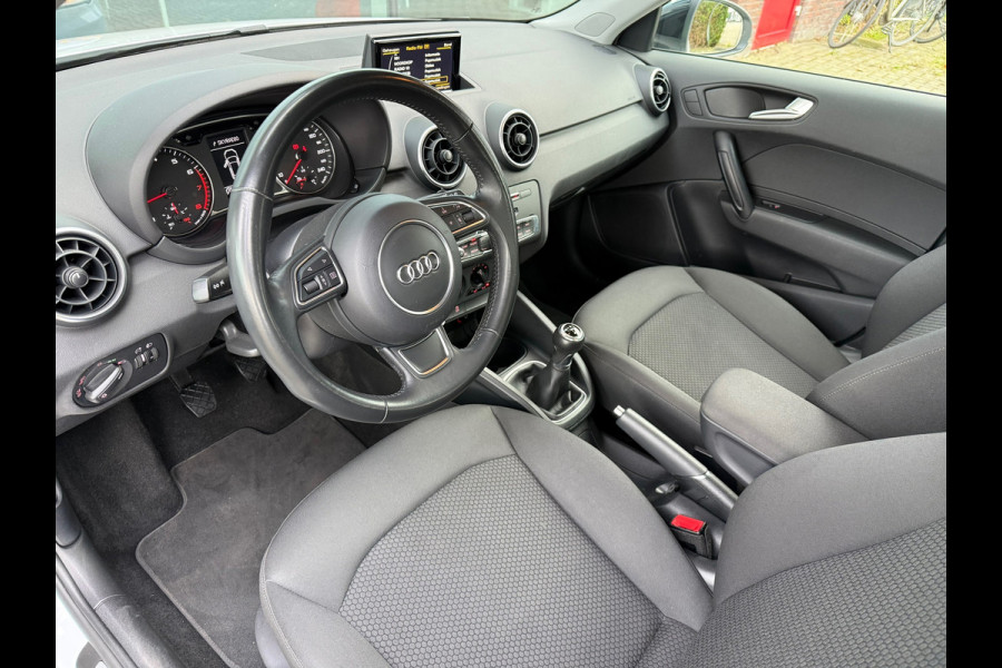 Audi A1 Sportback 1.0 TFSI Adrenalin S Line - Navi - Parkeerhulp - Airco - Org.NL