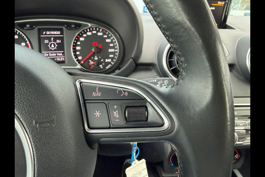 Audi A1 Sportback 1.0 TFSI Adrenalin S Line - Navi - Parkeerhulp - Airco - Org.NL