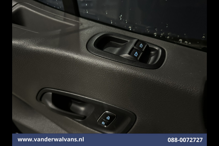 Ford Transit 2.0 TDCI 131pk Bakwagen Laadklep Euro6 Airco | Cruisecontrol | Verwarmde voorruit Bijrijdersbank