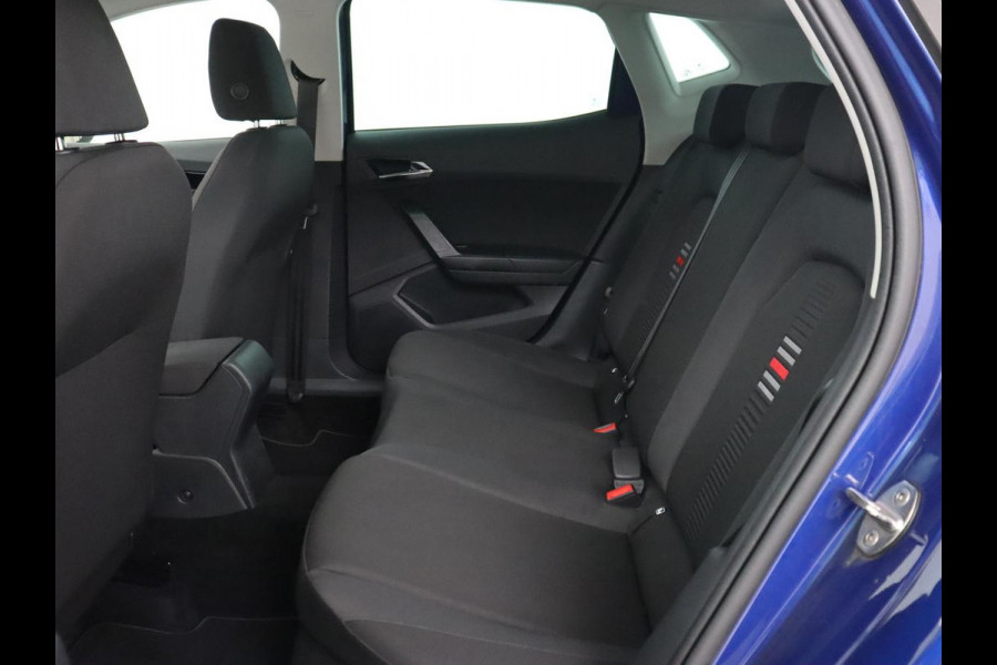 Seat Ibiza 1.0 TSI FR | Stoelverwarming | Adaptive cruise | Carplay | Full LED | Keyless | Parkeerhulp | Climate control | Cruise control | Navigatie | Sportstoelen