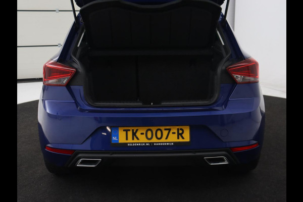 Seat Ibiza 1.0 TSI FR | Stoelverwarming | Adaptive cruise | Carplay | Full LED | Keyless | Parkeerhulp | Climate control | Cruise control | Navigatie | Sportstoelen