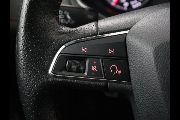 Seat Ibiza 1.0 TSI FR | Stoelverwarming | Adaptive cruise | Carplay | Full LED | Keyless | Parkeerhulp | Climate control | Cruise control | Navigatie | Sportstoelen