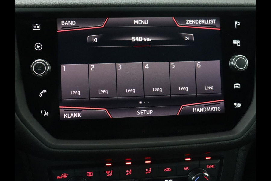 Seat Ibiza 1.0 TSI FR | Stoelverwarming | Adaptive cruise | Carplay | Full LED | Keyless | Parkeerhulp | Climate control | Cruise control | Navigatie | Sportstoelen