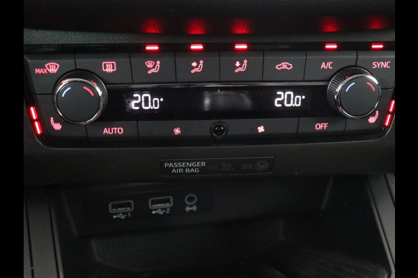 Seat Ibiza 1.0 TSI FR | Stoelverwarming | Adaptive cruise | Carplay | Full LED | Keyless | Parkeerhulp | Climate control | Cruise control | Navigatie | Sportstoelen