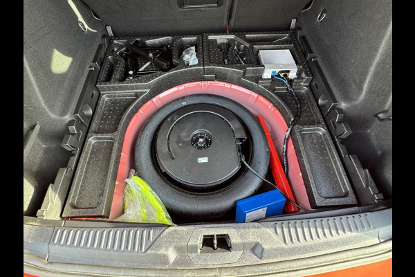 Ford FOCUS Wagon 1.0 EcoBoost Automaat Titanium Business Active Adaptive cruise Climate control Winterpack Pano B&O Apple/ Android