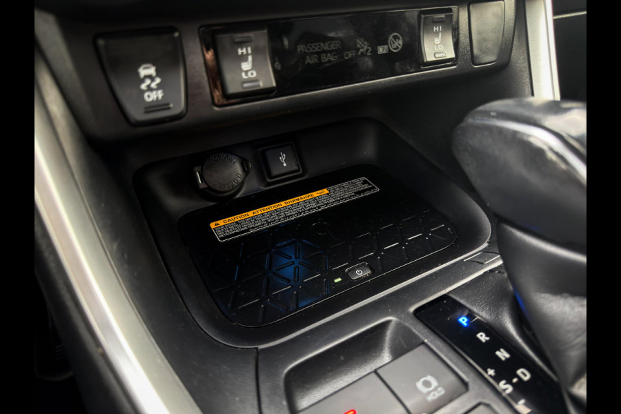 Toyota RAV4 2.5 Hybrid AWD Black Edition 1650kg trekgewicht!|Panorama|360 camera|JBL
